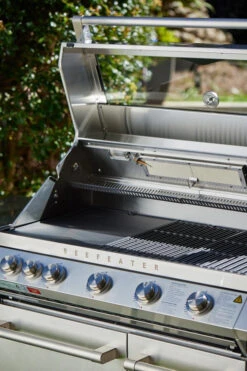 Beefeater 1600 Series Dark 5 Burner BBQ On Trolley 26 Beefeater 1600 Series Dark 5 Burner BBQ On Trolley -Joes BBQs Store Beefeater7000lidopen cd80e9ae e320 4ad7 9d16 0ddf69733dd6