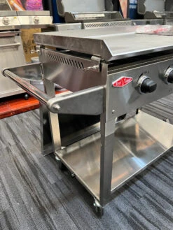 Beefeater Clubman Stainless Steel All Plate BBQ -Joes BBQs Store BeefeaterClubmanBBQAllPlateHandle