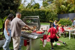 Beefeater 1600 Series Dark 5 Burner BBQ On Trolley 28 Beefeater 1600 Series Dark 5 Burner BBQ On Trolley -Joes BBQs Store Beefeaterbackyardfeast