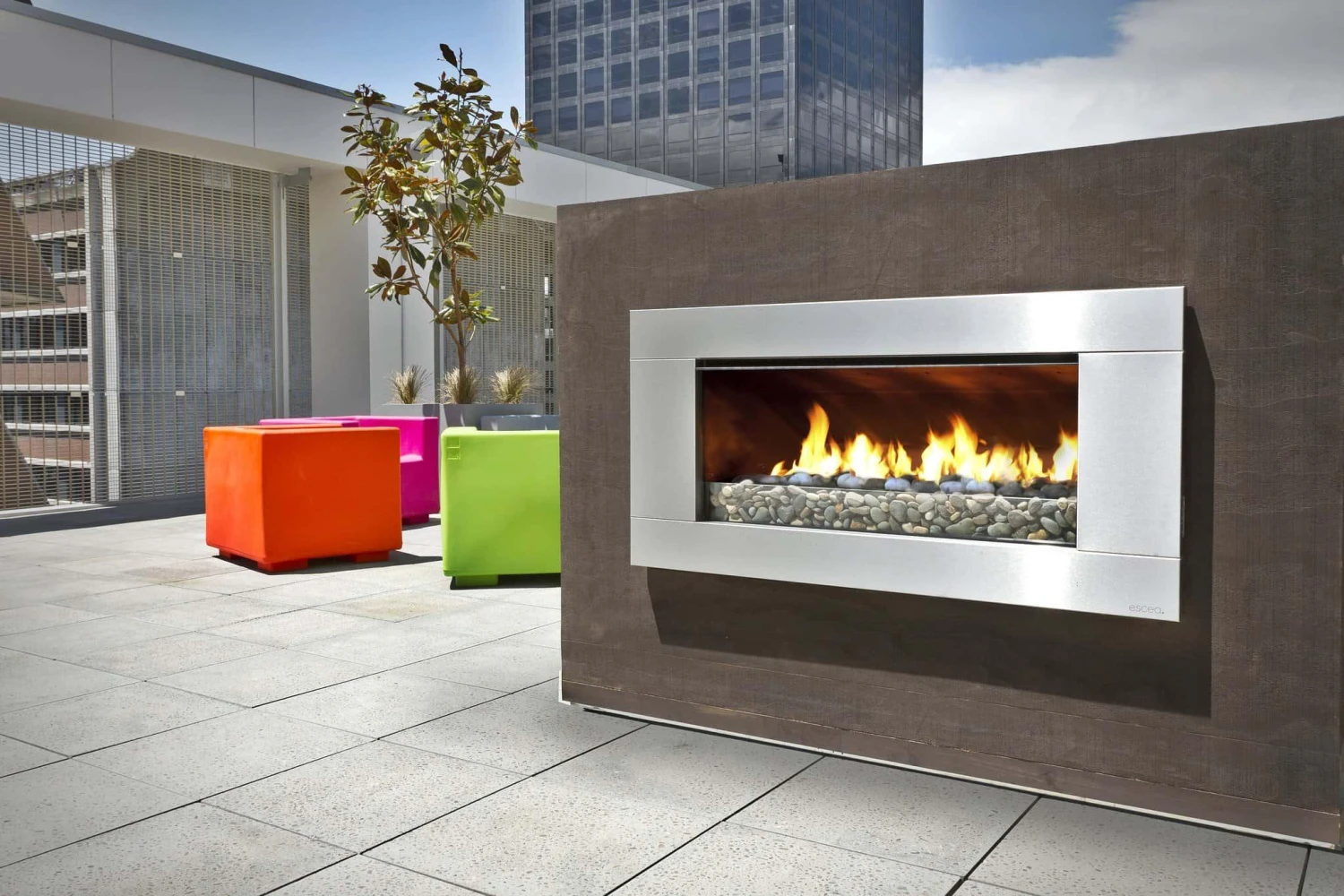 Escea EF5000 Outdoor Gas Fireplace 2 Escea EF5000 Outdoor Gas Fireplace - Image 2