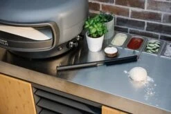 Everdure Pizza Oven Cleaning Brush -Joes BBQs Store EPBRUSH8 533x 778ad77f 3b71 4126 9a9a 1c1ed0599e4c