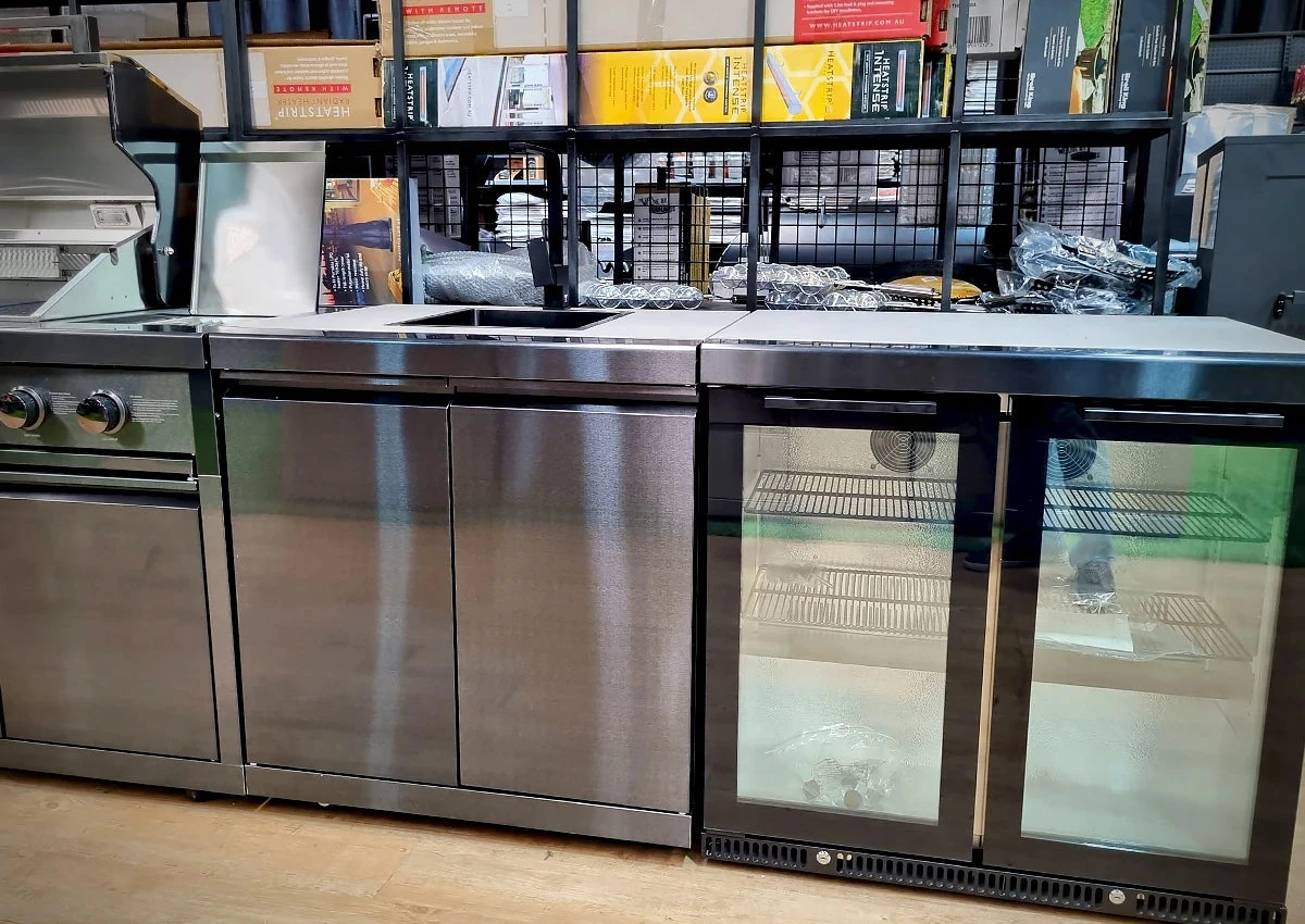 Gasmate Nova Graphite Outdoor Kitchen With 6 Burner BBQ And Double Door Fridge + Top 18 Gasmate Nova Graphite Outdoor Kitchen With 6 Burner BBQ And Double Door Fridge + Top - Image 18