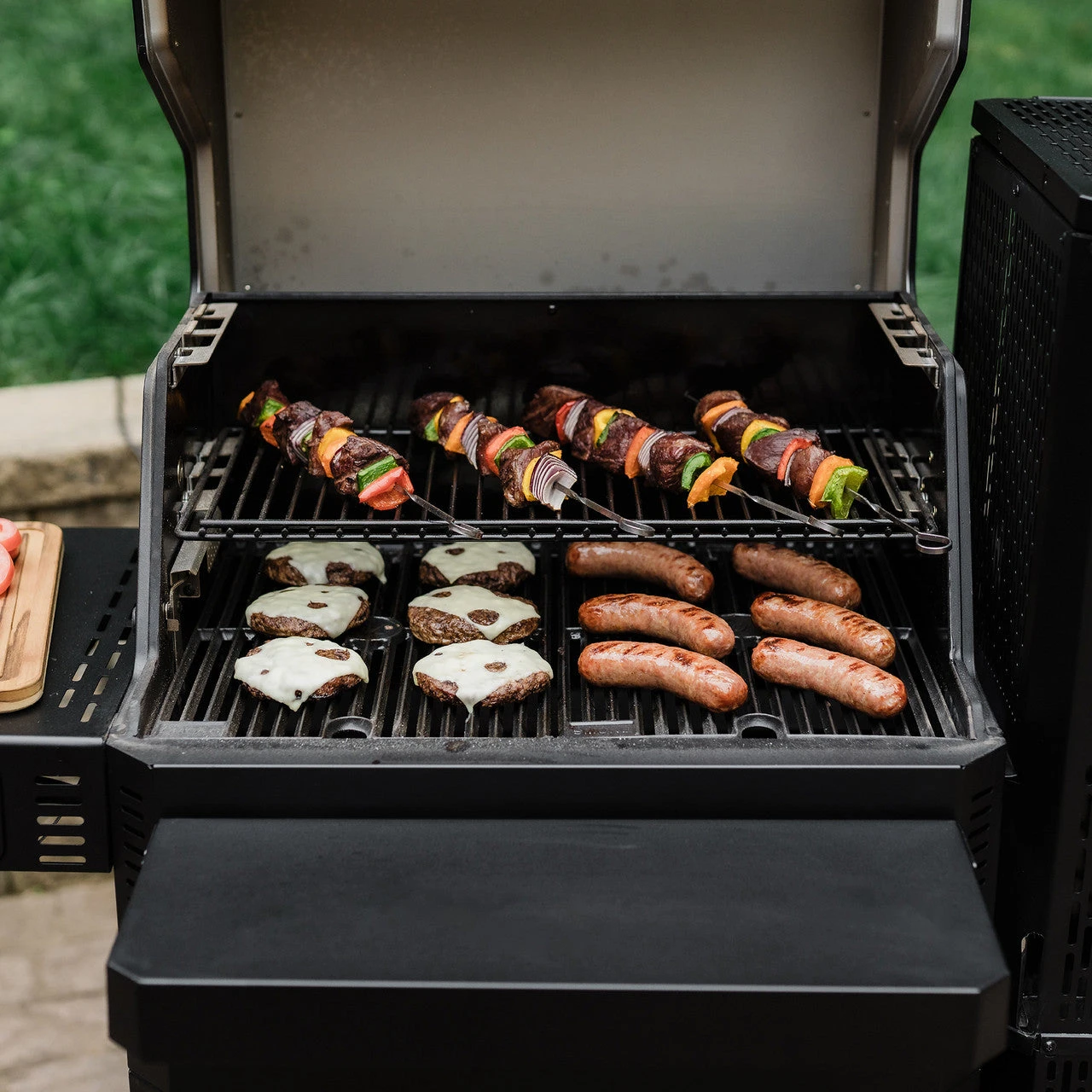 Masterbuilt Gravity Series 600 Digital Charcoal Grill + Smoker - Bundle 8 Masterbuilt Gravity Series 600 Digital Charcoal Grill + Smoker - Bundle - Image 8