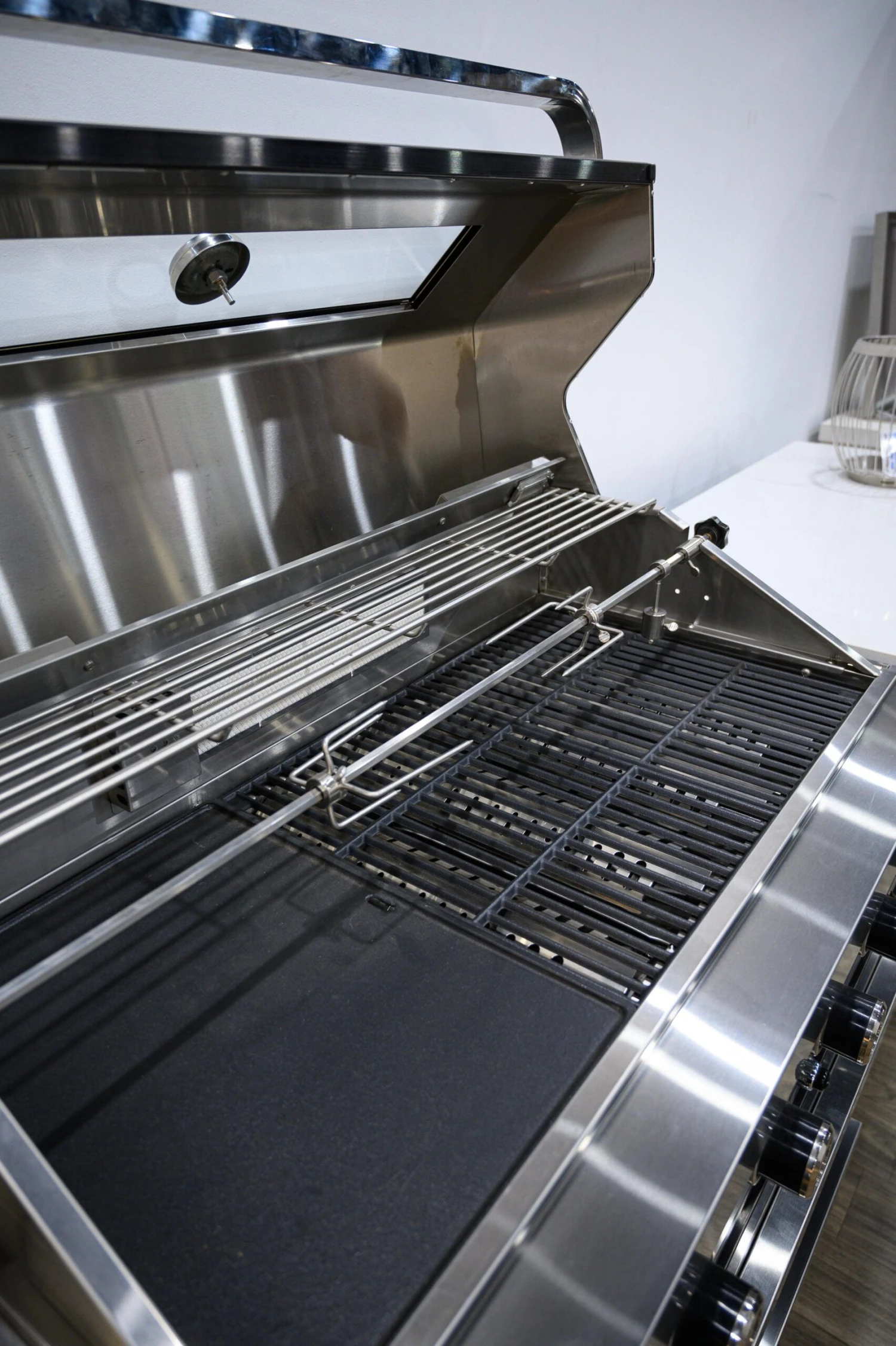 Everdure Neo Black Outdoor Kitchen With BBQ And Fridge (Option 1) 5 Everdure Neo Black Outdoor Kitchen With BBQ And Fridge (Option 1) - Image 5