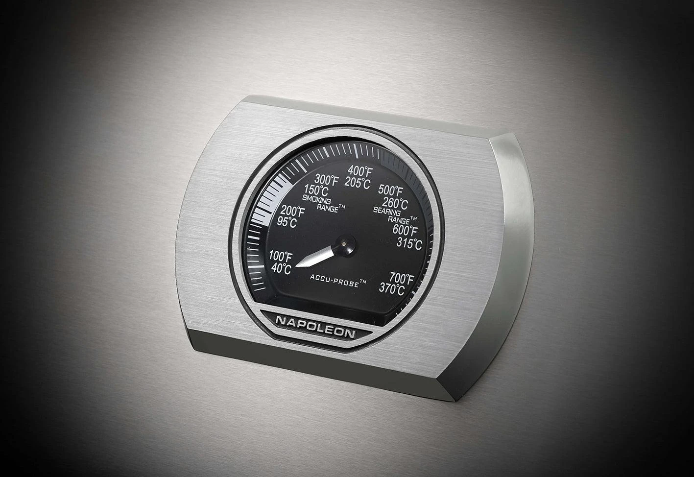 Napoleon Rogue RSE 425 3 Burner SS BBQ With Side Burner 4 Napoleon Rogue RSE 425 3 Burner SS BBQ With Side Burner - Image 4