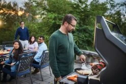 Napoleon Rogue RSE 625 5 Burner SS BBQ With Side Burner -Joes BBQs Store Rogue RSE625RSIBPSS Life Detail Food People 6